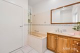 https://images.listonce.com.au/custom/160x/listings/15-naughton-grove-blackburn-vic-3130/322/01987322_img_17.jpg?uZff3sD8uT0