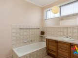 https://images.listonce.com.au/custom/160x/listings/15-neuparth-road-croydon-north-vic-3136/621/01524621_img_12.jpg?9wUP-KRte34