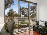 https://images.listonce.com.au/custom/160x/listings/15-north-road-newport-vic-3015/582/01202582_img_09.jpg?QFGEcxfJRq4