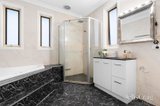 https://images.listonce.com.au/custom/160x/listings/15-nottingham-street-glen-waverley-vic-3150/401/01977401_img_09.jpg?Wz3xulwEmLk