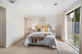 https://images.listonce.com.au/custom/160x/listings/15-oliver-court-narre-warren-south-vic-3805/943/01783943_img_08.jpg?pI5oX-Y1rJU