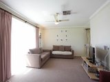 https://images.listonce.com.au/custom/160x/listings/15-orchard-street-kilsyth-vic-3137/267/01525267_img_04.jpg?P80Dwrrtnnk