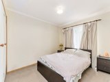 https://images.listonce.com.au/custom/160x/listings/15-paramount-crescent-st-albans-park-vic-3219/902/01699902_img_04.jpg?jAt8thBxUWc