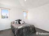 https://images.listonce.com.au/custom/160x/listings/15-park-lane-lilydale-vic-3140/413/01526413_img_08.jpg?NIMkQI4IFhY