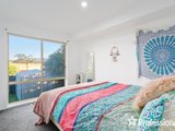 https://images.listonce.com.au/custom/160x/listings/15-park-lane-lilydale-vic-3140/413/01526413_img_11.jpg?MSQ-8Ihvlug