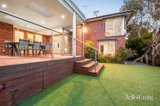 https://images.listonce.com.au/custom/160x/listings/15-park-view-drive-carnegie-vic-3163/770/01979770_img_14.jpg?_c1zAToM3VE