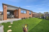 https://images.listonce.com.au/custom/160x/listings/15-parkes-avenue-charlemont-vic-3217/389/01983389_img_12.jpg?pEuBErRgnck