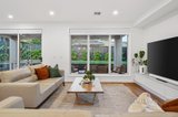 https://images.listonce.com.au/custom/160x/listings/15-paulette-court-blackburn-south-vic-3130/849/01596849_img_04.jpg?A_QBH8sFRyE