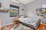 https://images.listonce.com.au/custom/160x/listings/15-pohlman-street-kyneton-vic-3444/881/00872881_img_09.jpg?pKDRLWLSWIA