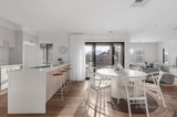 https://images.listonce.com.au/custom/160x/listings/15-point-boulevard-point-lonsdale-vic-3225/093/01726093_img_03.jpg?xRQXY772Rms