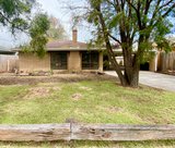 https://images.listonce.com.au/custom/160x/listings/15-ponds-drive-lara-vic-3212/347/01812347_img_01.jpg?jnNVc1YVNRM