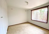 https://images.listonce.com.au/custom/160x/listings/15-ponds-drive-lara-vic-3212/347/01812347_img_09.jpg?c1g7rmpfuCA