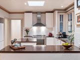 https://images.listonce.com.au/custom/160x/listings/15-rangeview-road-donvale-vic-3111/052/01703052_img_07.jpg?loZS6s_5SsQ