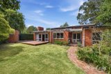 https://images.listonce.com.au/custom/160x/listings/15-raymond-court-brighton-east-vic-3187/956/01872956_img_18.jpg?fXMACY199pE