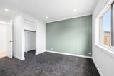 https://images.listonce.com.au/custom/160x/listings/15-raymond-street-daylesford-vic-3460/327/01975327_img_01.jpg?yOR4IR0mIss