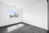 https://images.listonce.com.au/custom/160x/listings/15-raymond-street-daylesford-vic-3460/327/01975327_img_04.jpg?pRtBloQuJ_o