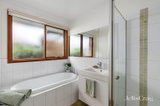 https://images.listonce.com.au/custom/160x/listings/15-reichelt-avenue-montmorency-vic-3094/143/01752143_img_11.jpg?2kzeJcqut3I