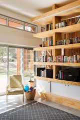 https://images.listonce.com.au/custom/160x/listings/15-robertson-drive-newham-vic-3442/304/01898304_img_10.jpg?2Iu9adTN0sM