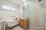 https://images.listonce.com.au/custom/160x/listings/15-rowland-street-mont-albert-vic-3127/610/01855610_img_06.jpg?xCKvyctX7GA