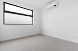 https://images.listonce.com.au/custom/160x/listings/15-saxon-street-doncaster-vic-3108/532/01902532_img_06.jpg?dBckv-gRrY4