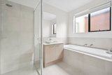 https://images.listonce.com.au/custom/160x/listings/15-seachange-street-armstrong-creek-vic-3217/816/01736816_img_04.jpg?orM092nixXs