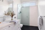 https://images.listonce.com.au/custom/160x/listings/15-severn-street-moonee-ponds-vic-3039/137/01983137_img_05.jpg?ozIg0fykWCk