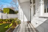 https://images.listonce.com.au/custom/160x/listings/15-severn-street-moonee-ponds-vic-3039/137/01983137_img_09.jpg?ulODrsixu5Y