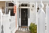 https://images.listonce.com.au/custom/160x/listings/15-severn-street-moonee-ponds-vic-3039/137/01983137_img_10.jpg?IqnrQm6SI7o