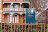 https://images.listonce.com.au/custom/160x/listings/15-severn-street-moonee-ponds-vic-3039/137/01983137_img_12.jpg?O4Wyo1u8X2g