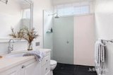 https://images.listonce.com.au/custom/160x/listings/15-severn-street-moonee-ponds-vic-3039/885/01738885_img_12.jpg?EYVxk341RLo