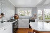 https://images.listonce.com.au/custom/160x/listings/15-shalbury-avenue-eltham-vic-3095/260/01460260_img_03.jpg?GEVJIyhLc_s