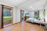 https://images.listonce.com.au/custom/160x/listings/15-sharrow-road-mitcham-vic-3132/438/01297438_img_10.jpg?U-ebMh2mYXY