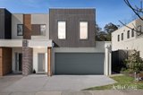 https://images.listonce.com.au/custom/160x/listings/15-simmons-court-chirnside-park-vic-3116/667/01779667_img_01.jpg?Vv4cyBM1MNw