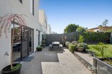 https://images.listonce.com.au/custom/160x/listings/15-simmons-court-chirnside-park-vic-3116/667/01779667_img_18.jpg?j3Jl94L6A1s