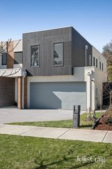 https://images.listonce.com.au/custom/160x/listings/15-simmons-court-chirnside-park-vic-3116/667/01779667_img_21.jpg?MRnBkDmXHOA