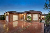 https://images.listonce.com.au/custom/160x/listings/15-smyth-street-mount-waverley-vic-3149/176/00092176_img_05.jpg?372EoTg-nwc