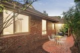 https://images.listonce.com.au/custom/160x/listings/15-st-anthonys-place-kew-vic-3101/192/01923192_img_12.jpg?mMHNjDaaDgY
