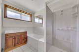 https://images.listonce.com.au/custom/160x/listings/15-stefania-mews-whittington-vic-3219/746/01698746_img_07.jpg?fqdeN6cOa3s