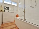 https://images.listonce.com.au/custom/160x/listings/15-stephen-crescent-croydon-vic-3136/340/01524340_img_09.jpg?svDTkIwzvHs