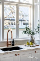 https://images.listonce.com.au/custom/160x/listings/15-suffolk-road-surrey-hills-vic-3127/681/01769681_img_14.jpg?K0Owlo42L5k
