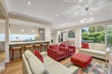 https://images.listonce.com.au/custom/160x/listings/15-thompson-street-glen-waverley-vic-3150/469/00159469_img_02.jpg?4Vn65WecSuk