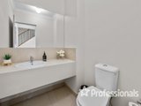 https://images.listonce.com.au/custom/160x/listings/15-tournament-road-chirnside-park-vic-3116/971/01525971_img_10.jpg?N9Qc-j5ingk