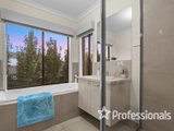 https://images.listonce.com.au/custom/160x/listings/15-tournament-road-chirnside-park-vic-3116/971/01525971_img_13.jpg?NHU2Kn2uFJ8