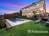 https://images.listonce.com.au/custom/160x/listings/15-tournament-road-chirnside-park-vic-3116/971/01525971_img_21.jpg?Z1D24j5S2Bw