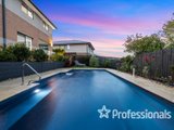 https://images.listonce.com.au/custom/160x/listings/15-tournament-road-chirnside-park-vic-3116/971/01525971_img_22.jpg?wLdGzAgbKHc