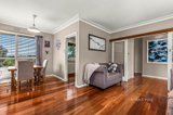 https://images.listonce.com.au/custom/160x/listings/15-vincent-street-oak-park-vic-3046/364/01120364_img_04.jpg?y4gvR3NaCo4