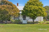 https://images.listonce.com.au/custom/160x/listings/15-warnock-street-maldon-vic-3463/604/01798604_img_01.jpg?4U8f7MgyfsE
