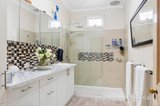 https://images.listonce.com.au/custom/160x/listings/15-warnock-street-maldon-vic-3463/604/01798604_img_11.jpg?hLqkEWdizpU
