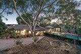 https://images.listonce.com.au/custom/160x/listings/15-warringah-crescent-eltham-vic-3095/429/01559429_img_19.jpg?eGjAMBmaU1U