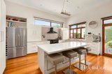 https://images.listonce.com.au/custom/160x/listings/15-williamson-avenue-strathmore-vic-3041/220/01872220_img_04.jpg?BNLGthBEECQ